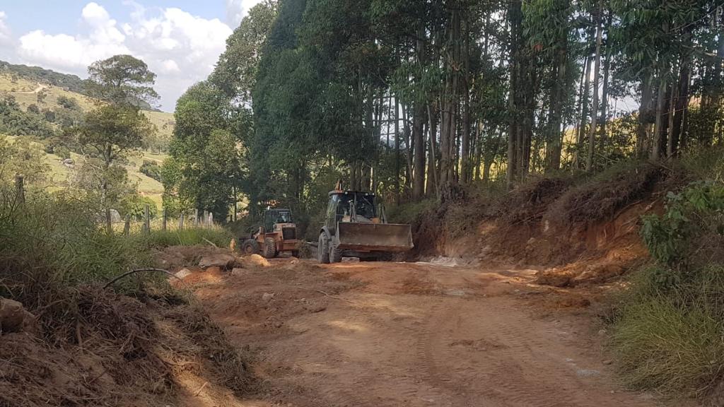 FF106BA7-A389-480F-B8A8-9EFD1AF3ABC4