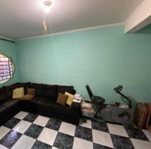 061b0f6b-7d0d-4445-b9b0-9569c10c1701-300x296