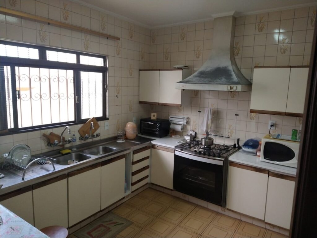 a2f9a4db-f12e-4ecd-8b4c-96fd92ce1d1a