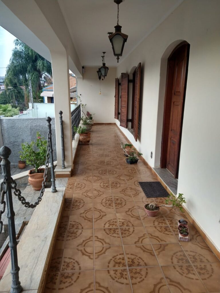 f915c70e-b1b9-4f01-b76f-b3c7c50d4d06