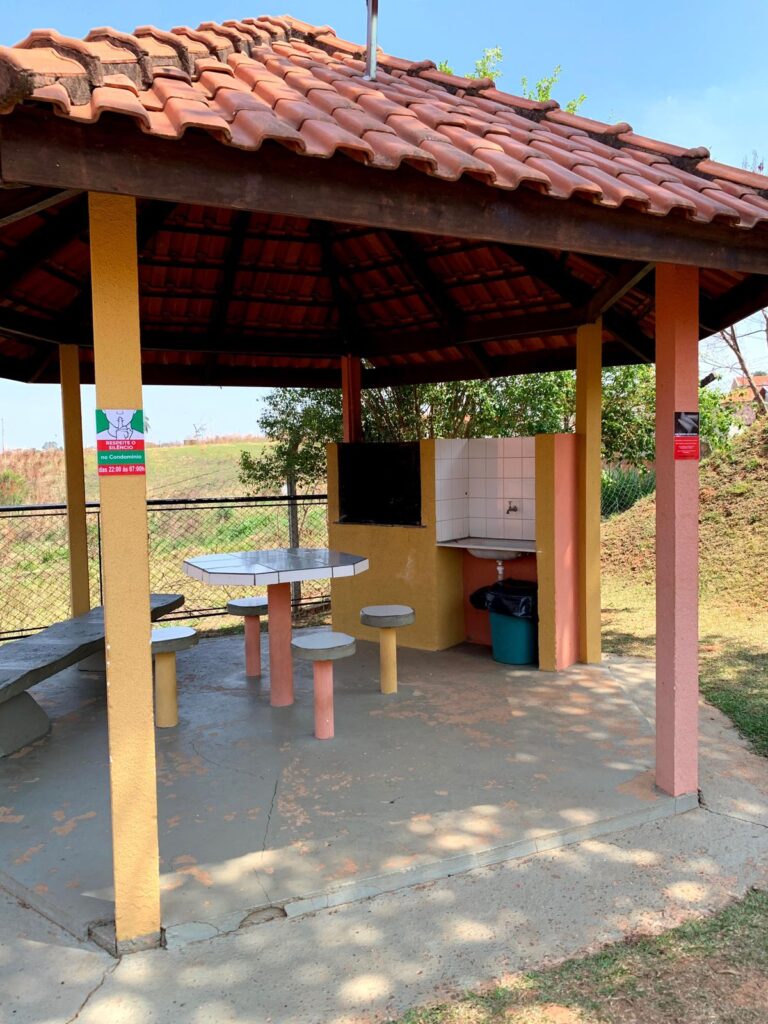 5A4F4B6F-9871-4843-8DF8-76CB9B5CC4F5