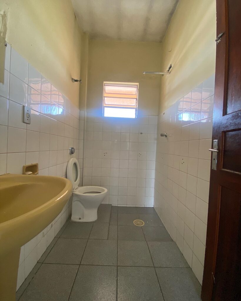 47BDD2D3-BEEC-4F0A-85A5-1F9A3BDEF533