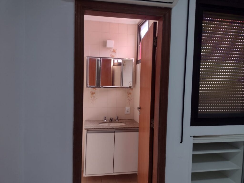 33b99613-5908-4538-b707-ddc9946941a1