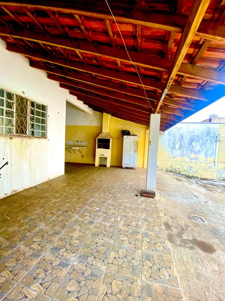 1AC49FF8-C969-41D4-A2EC-123D64FE38CA