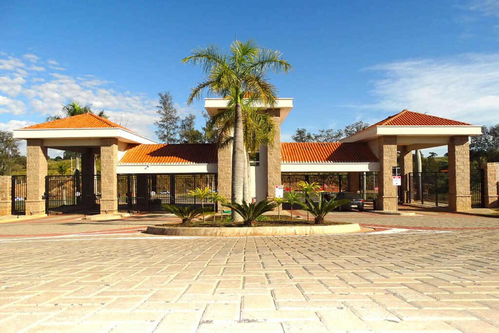 37F3E499-FBF5-4DC0-8D3C-4EF5673BEE19