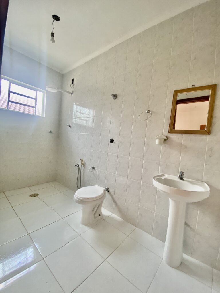 D658FC0A-89E4-4B3B-A6A2-87B250748817