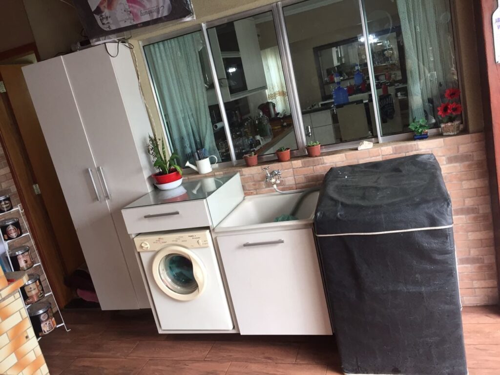 f9d452ac-2bda-4c37-be46-f5adb25f7d1a