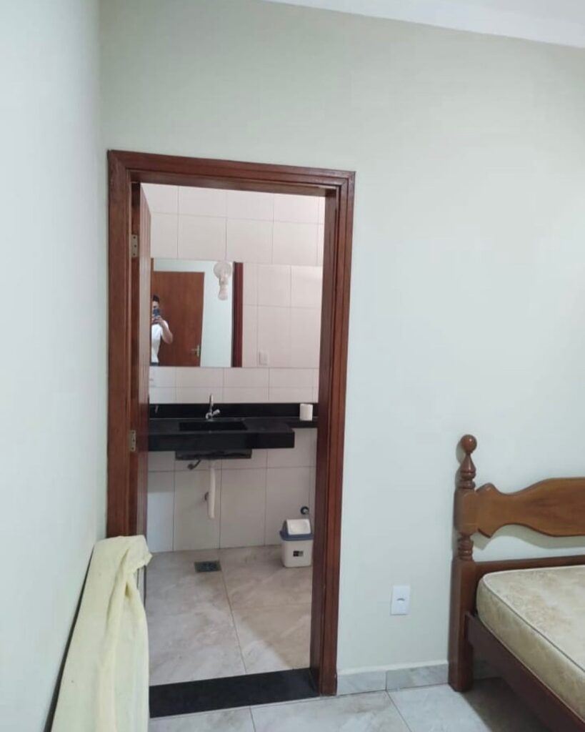 7687BE4E-95BB-4A26-BFC8-B47C32C768E5