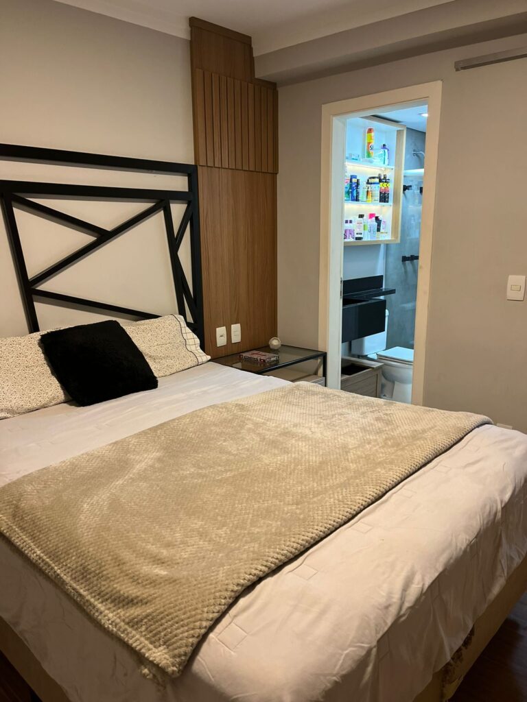 B4F31DAB-A805-46F2-8849-46DF4CAE8D8D