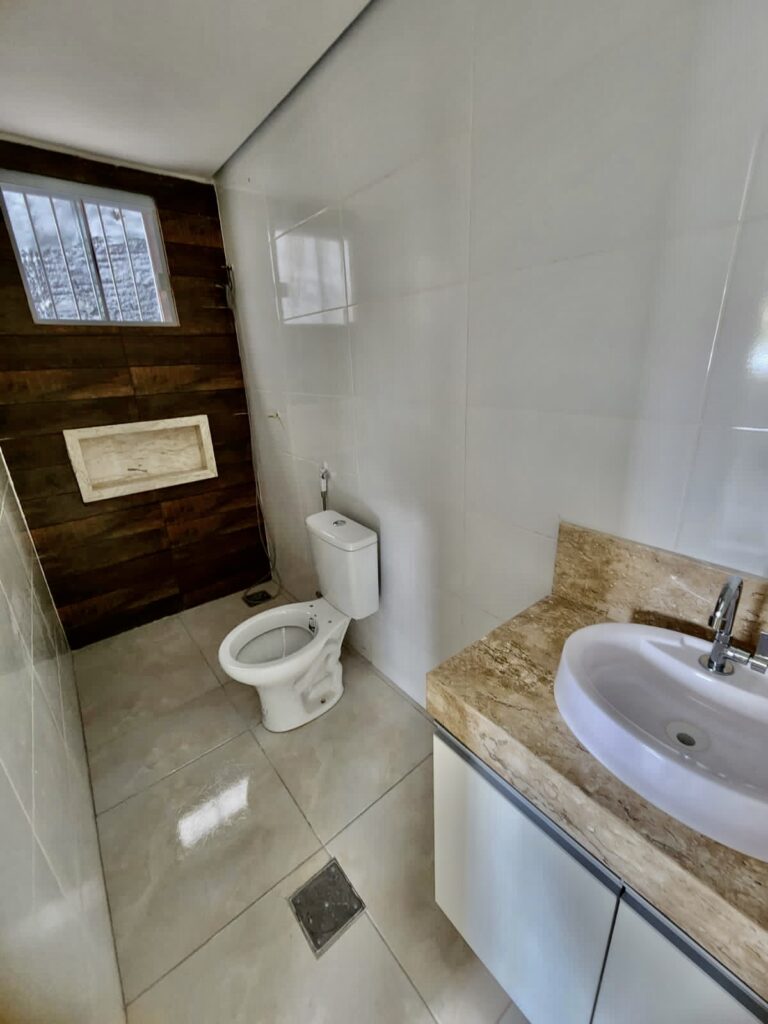 5549C0BB-581F-425C-B836-7C3FEA8D17A2