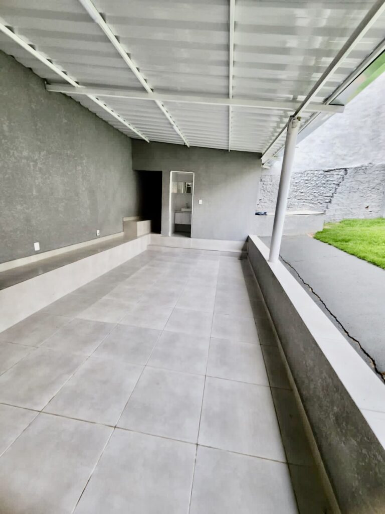 8D4860F4-3808-4750-8587-BA936F58EB5A