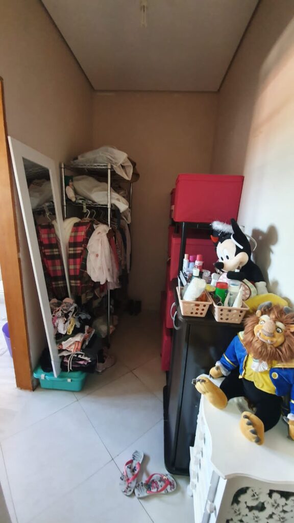 9C996333-9EAA-4B2C-AD7F-CDFBFA308880