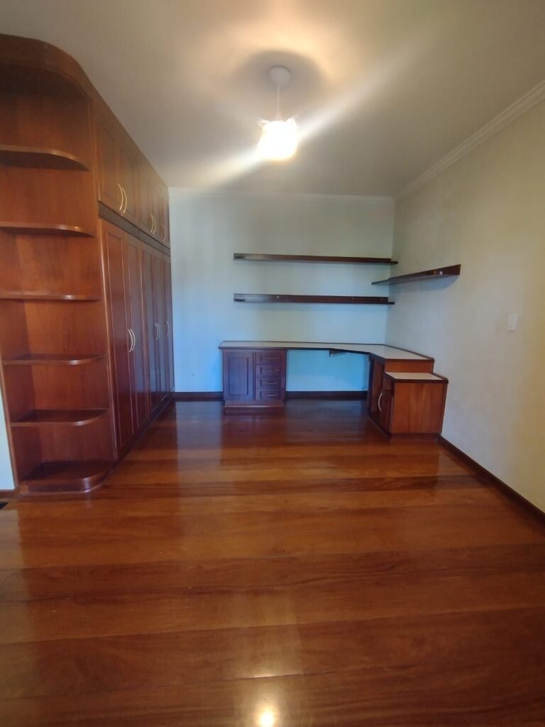 07ee3e9f-19df-464a-9f23-75a4ba2e8651