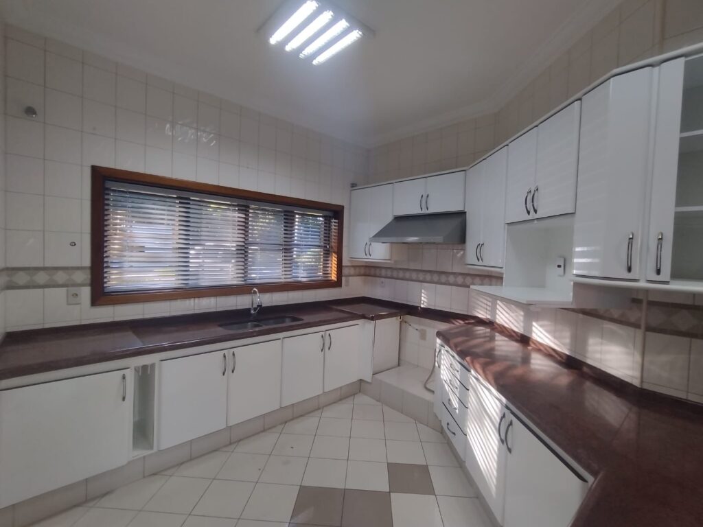 bd12db83-6572-4f37-9cdb-155b4bc7b2e6