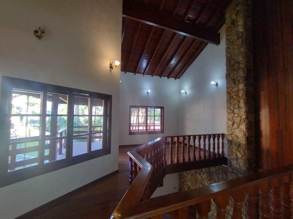 e06dbdee-c179-43af-82ca-c6cc6b429f1a