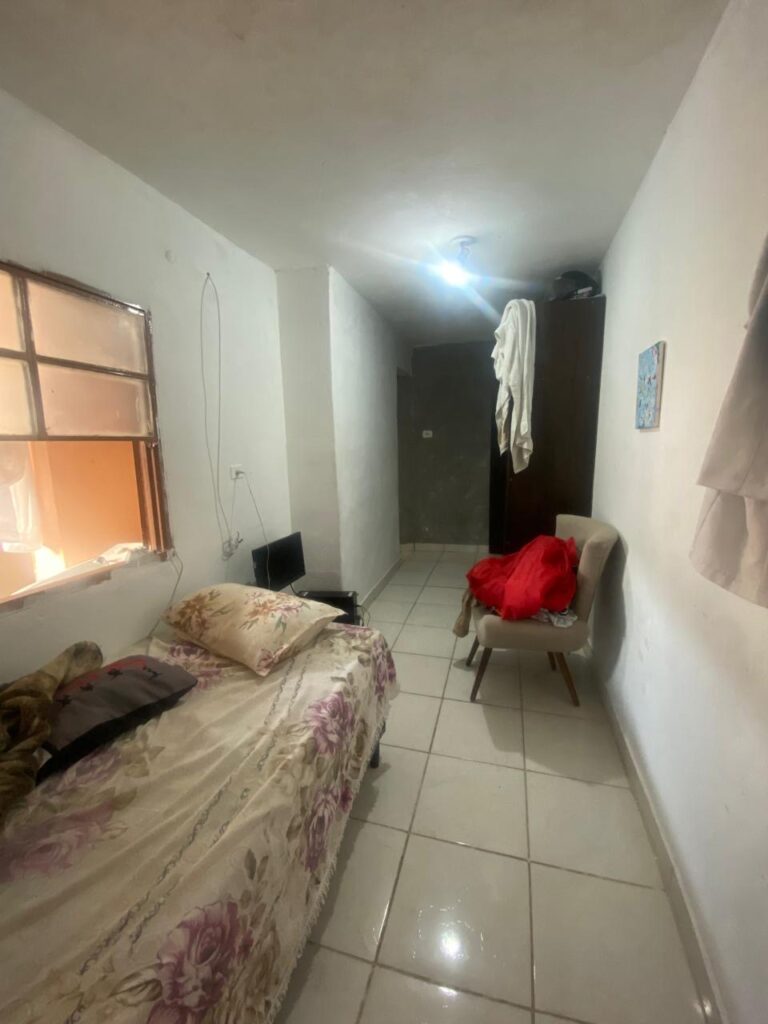 8879b0d7-59c6-43d4-afdd-01f083cdc482