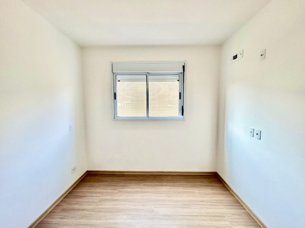 b566b146-d6f0-48af-b1f8-6598fb2d24e3