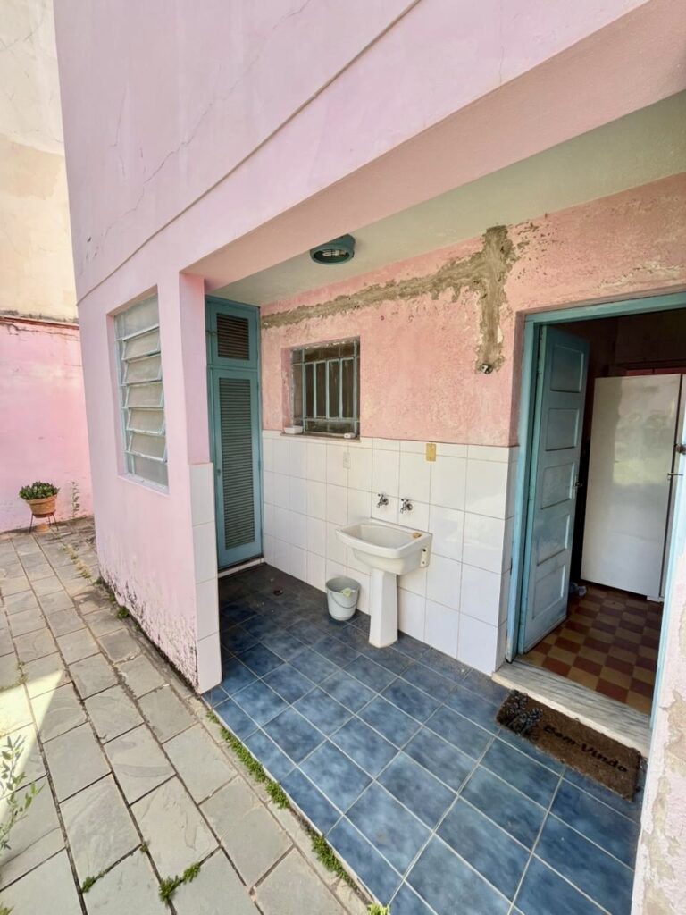 33b582c3-a25c-45a6-96d8-5af2f008fba2