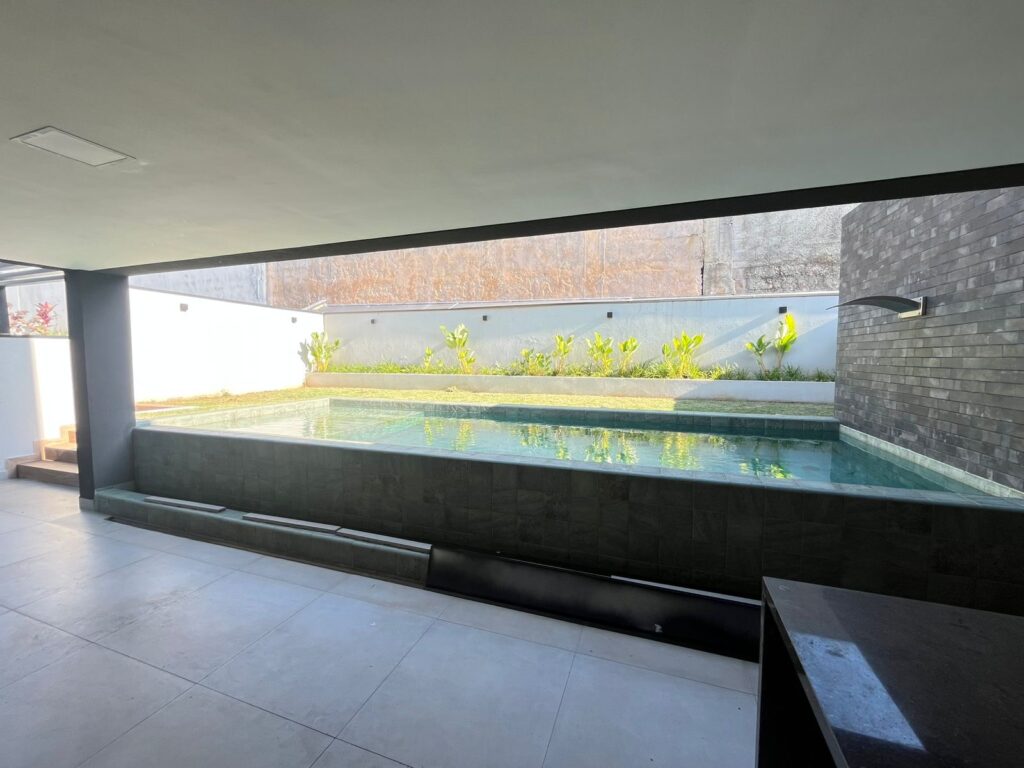 02118b0f-7d22-47b1-82a3-82b6d057f32d