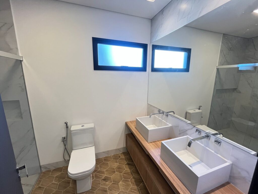 29e5c3cc-c626-480c-a3d9-7ac05db03472