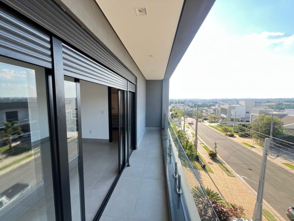 63c78135-0e46-4d03-b95b-2a20c7259928