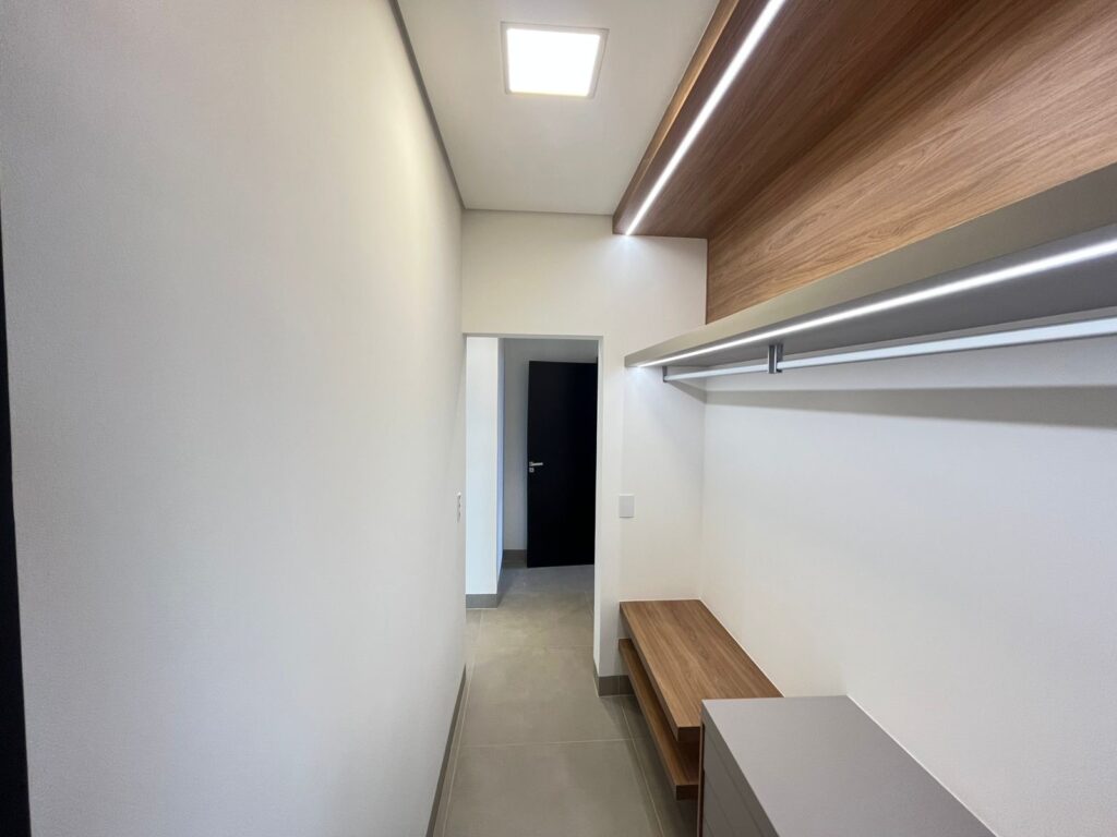 648d21ec-bb48-415d-8eb5-5e3d8c6573df