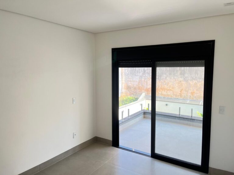 7b64d5d9-644a-4de5-adb8-a552f7773f65