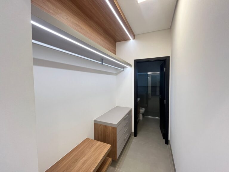 81493c73-8ec0-4344-ab8c-01e9444a8a64