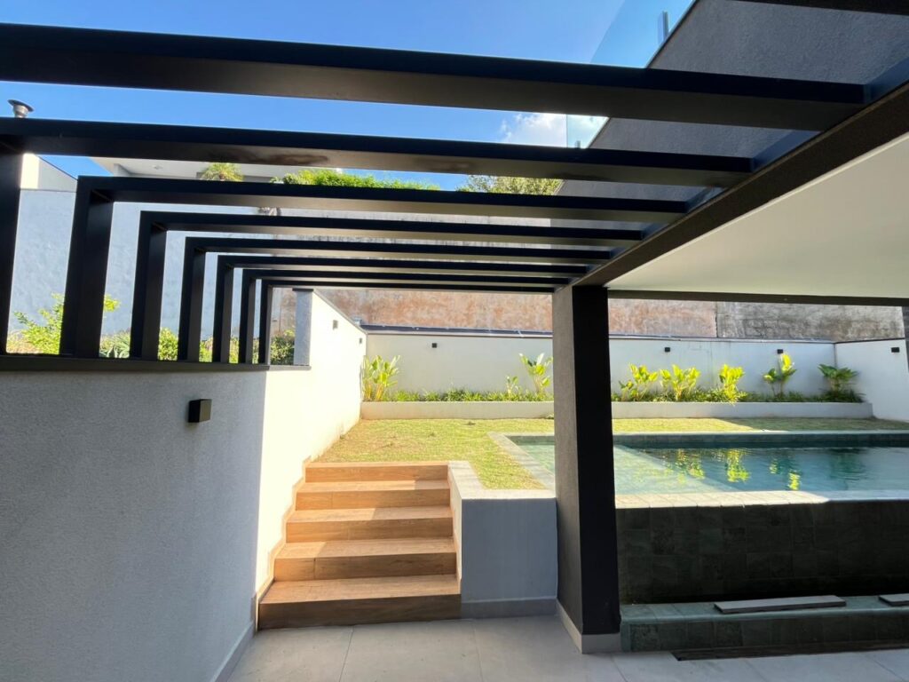 8abb69e5-d06b-4bf7-8751-e2aa8963de82