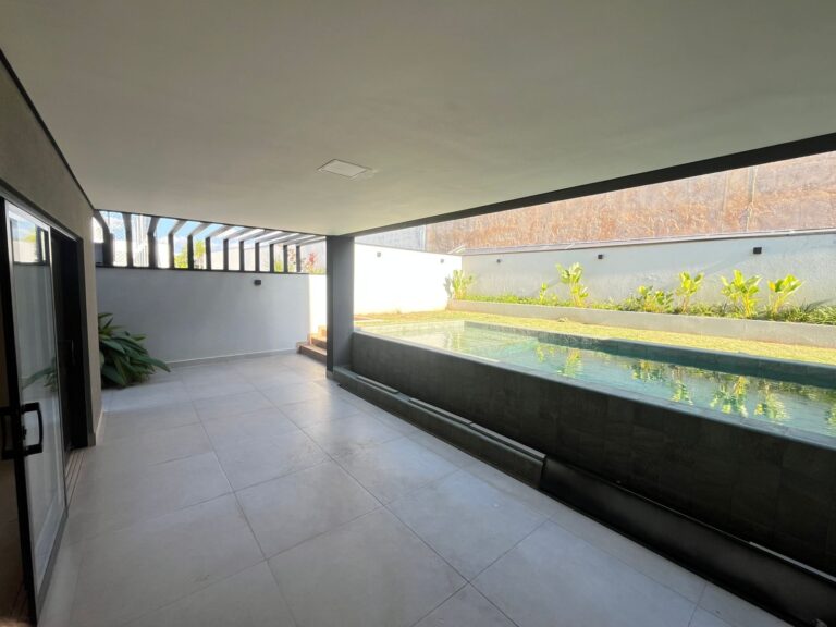 8e3e574c-3a9e-464c-a428-31f6d819d459