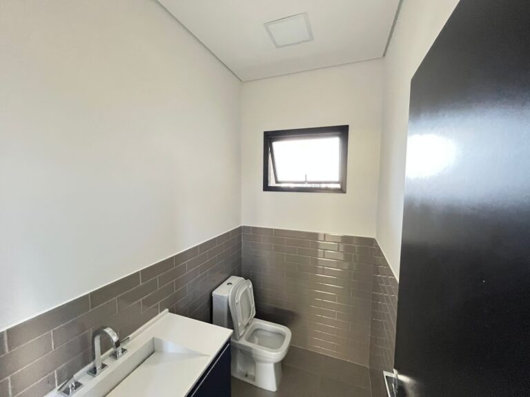 e943a08d-8fee-4637-8deb-8c97d3252d42